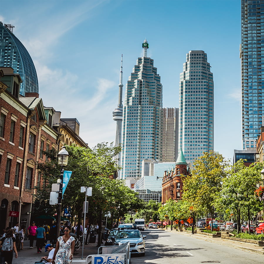 Toronto Real Estate - Hasti Anasory, Broker/Manager